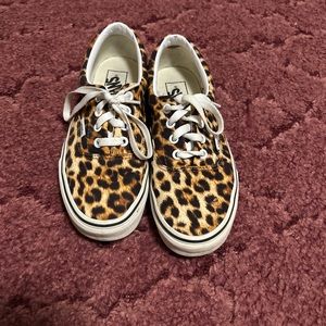 Women’s vans size 7. Cheetah print.